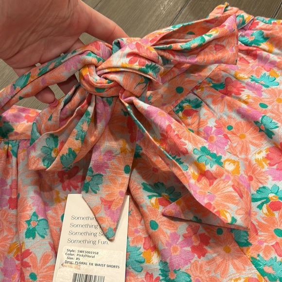 Something Navy Linen Floral Women's Shorts - Picture 9 of 14